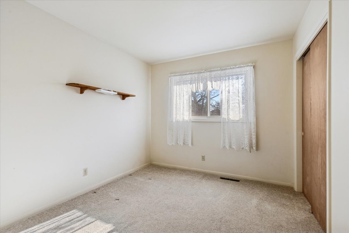 8518 Coral Road Wonder Lake, IL 60097 - Photo 14 of 20