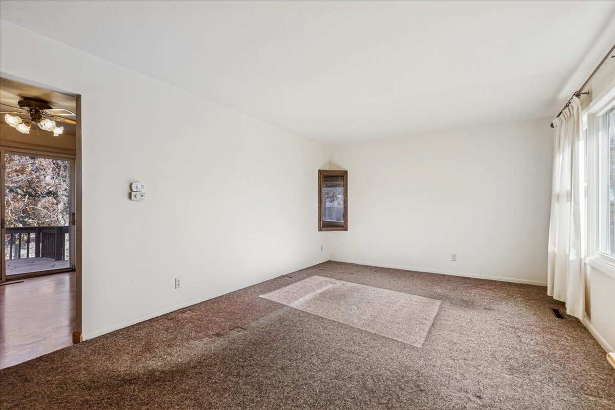 8518 Coral Road Wonder Lake, IL 60097 - Photo 4 of 20