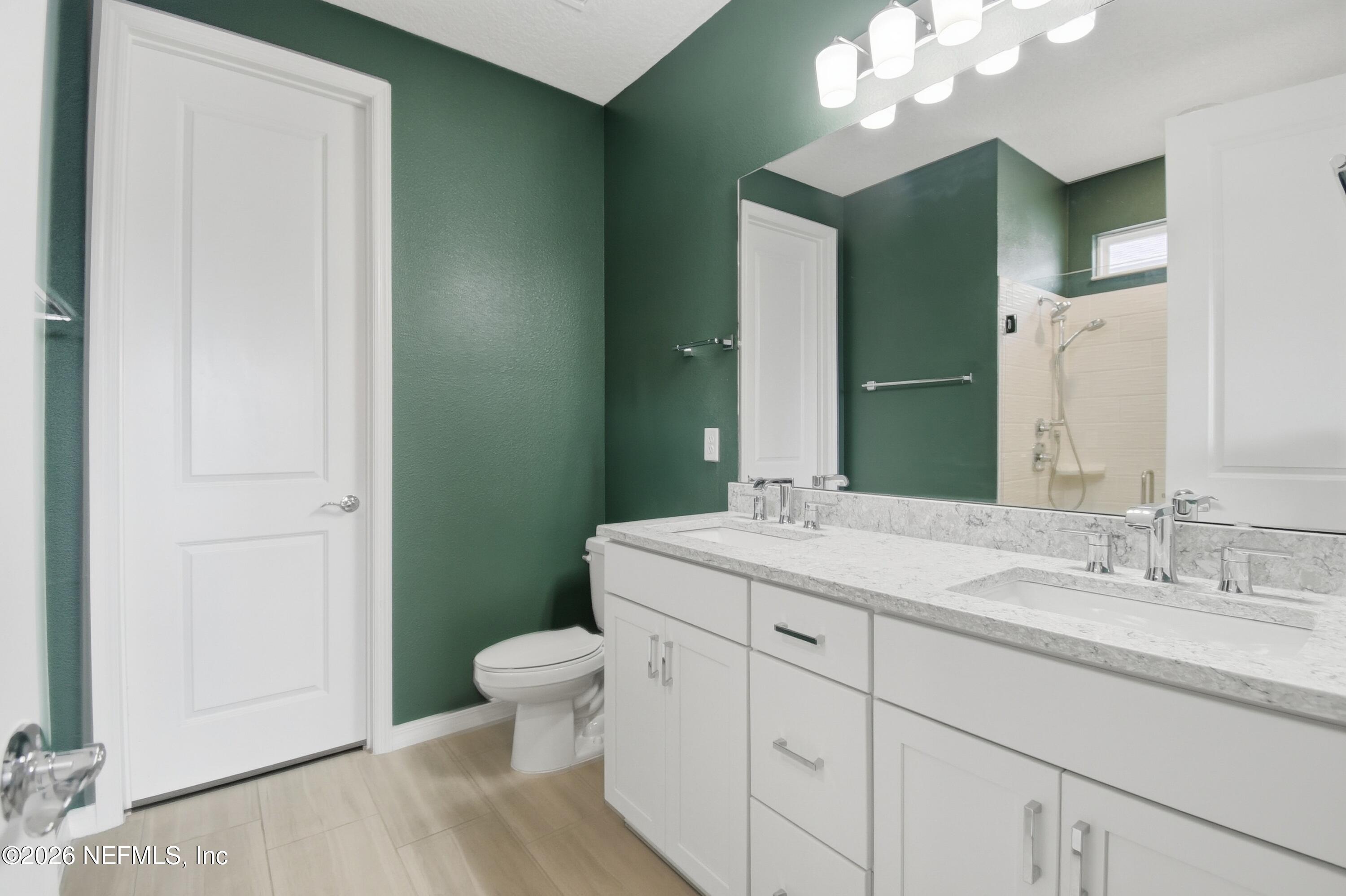 86 Shell Crk Court St. Augustine, FL 32086 - Photo 17 of 39 Owner's Bathroom