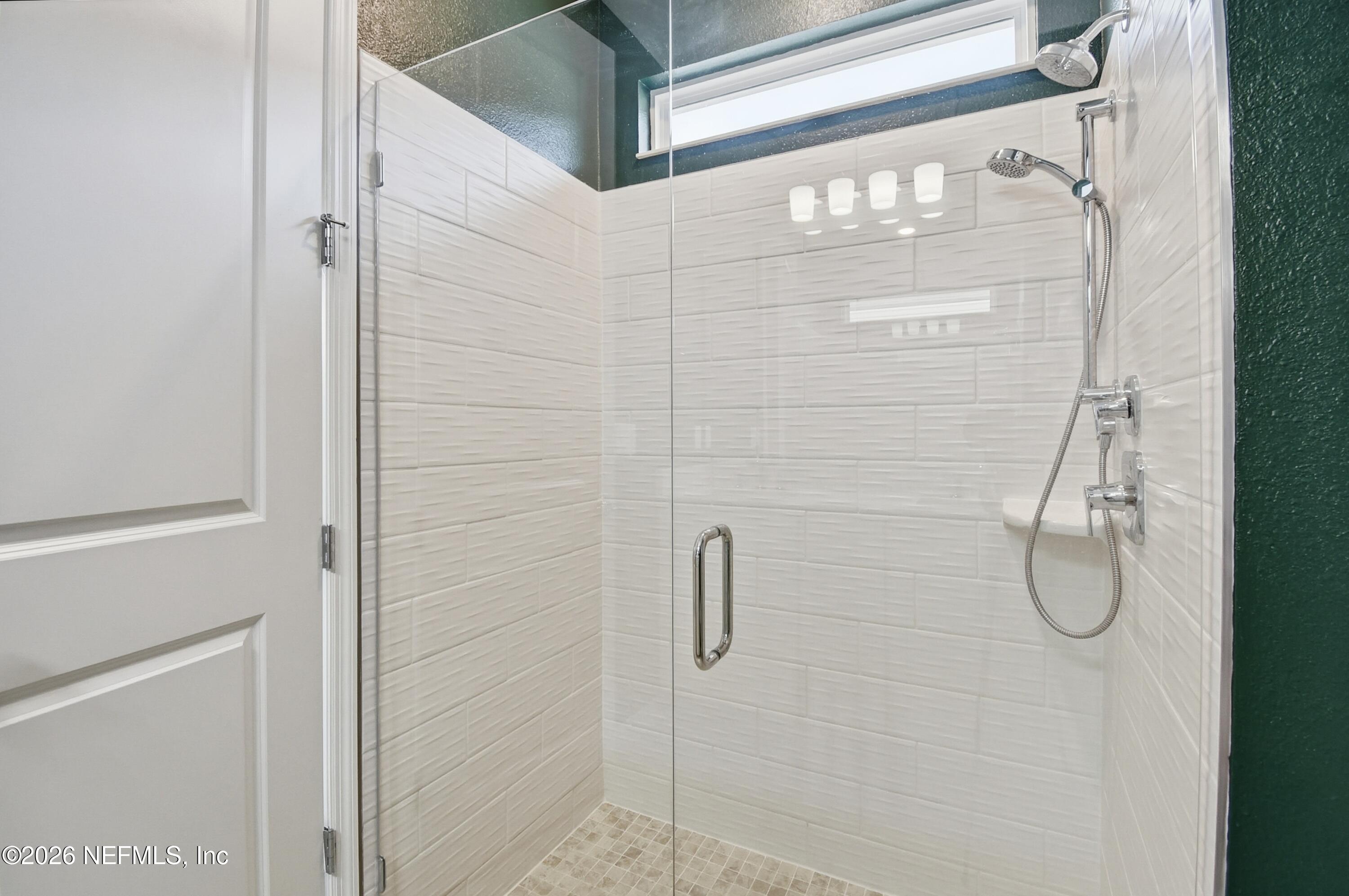 86 Shell Crk Court St. Augustine, FL 32086 - Photo 18 of 39 Owner's Bathroom