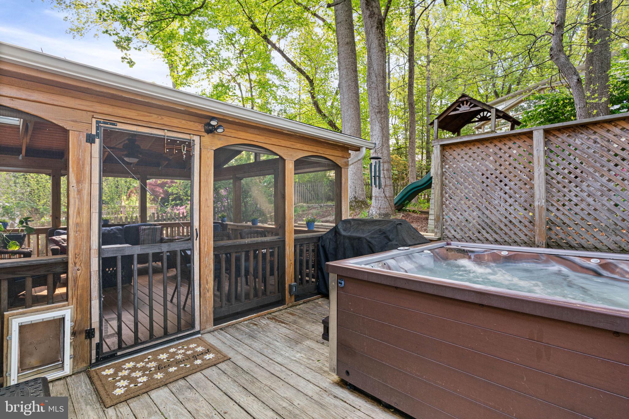 9833 Natick Road Burke, VA 22015 - Photo 5 of 50