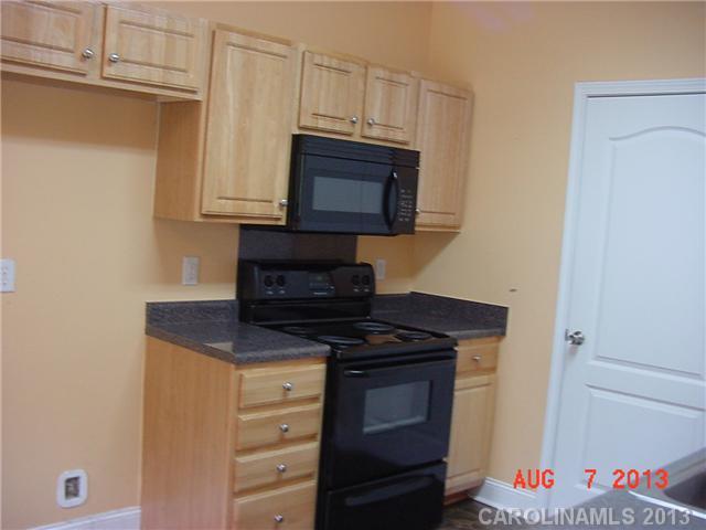 422 Carlyle Road Troutman, NC 28166 - Photo 3 of 9 Gallery Image 3