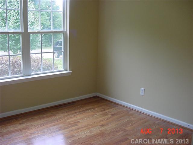 422 Carlyle Road Troutman, NC 28166 - Photo 7 of 9 Gallery Image 7