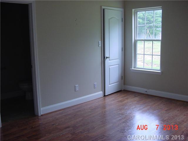 422 Carlyle Road Troutman, NC 28166 - Photo 8 of 9 Gallery Image 8