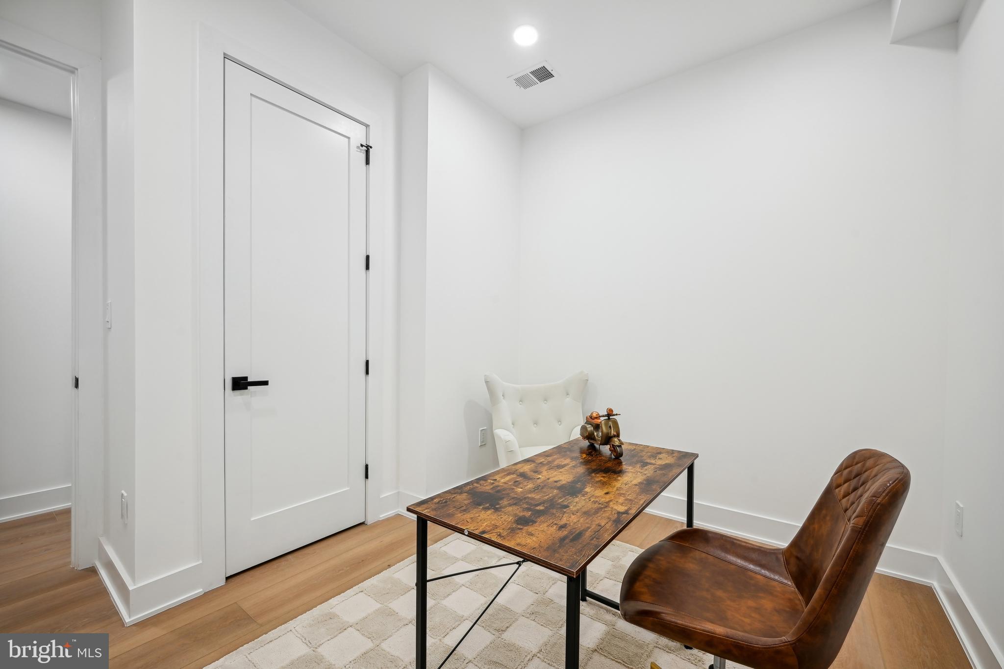 1440 Harvard Street Northwest, Unit 5 Washington, DC 20009 - Photo 15 of 17 Gallery Image 15
