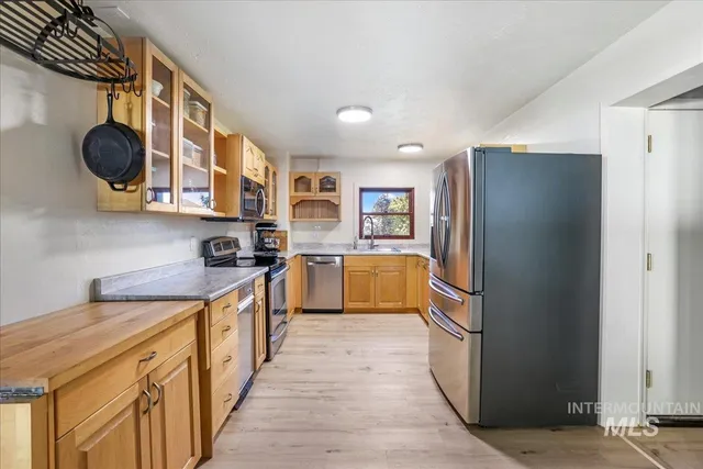 $410,000 | 20276 Highway 30, Buhl, ID 83316