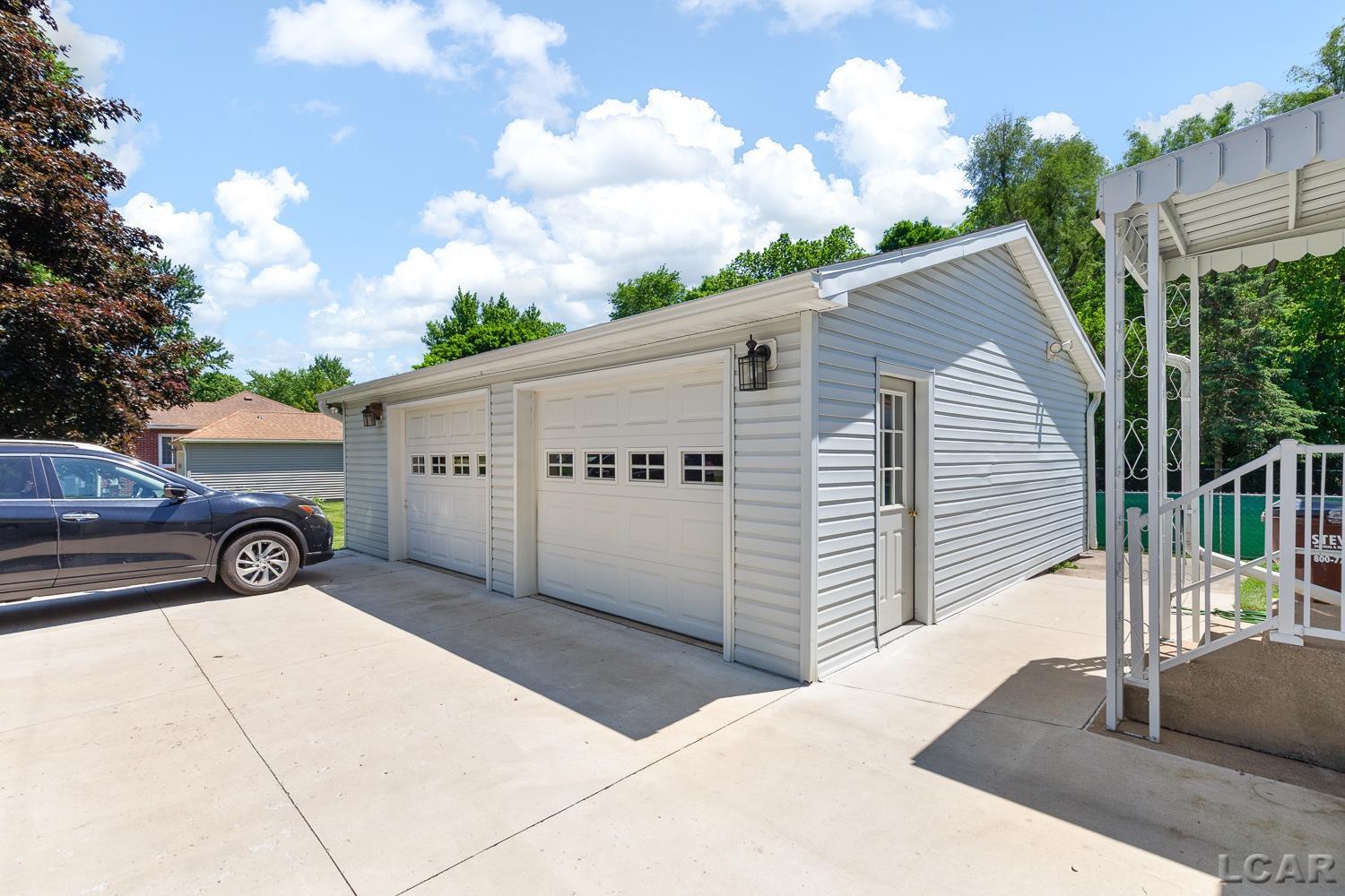 2439 Airport Road Adrian, MI 49221 - Photo 38 of 45
