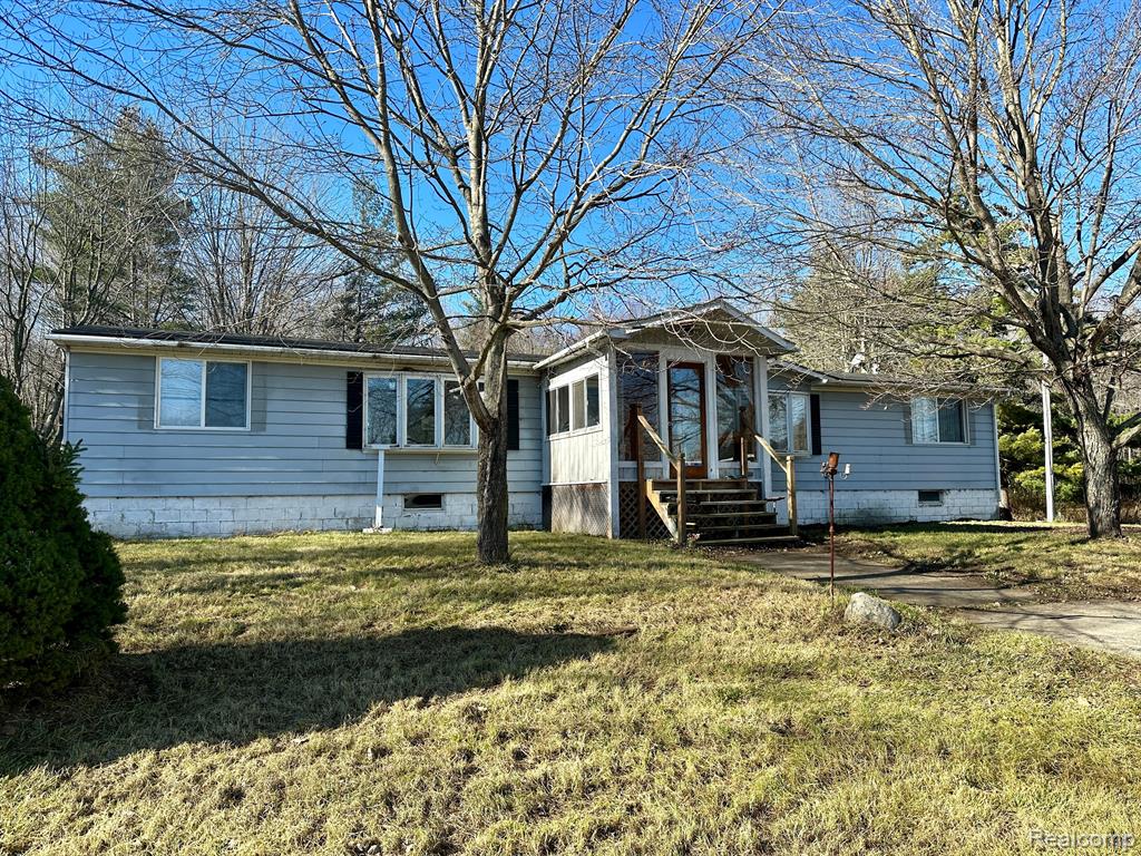 7700 Ravenswood Road Goodells, MI 48027 - Photo 14 of 33