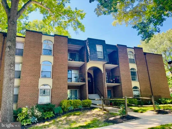 $259,900 | 3364 Woodburn Road, Unit 22, Annandale, VA 22003