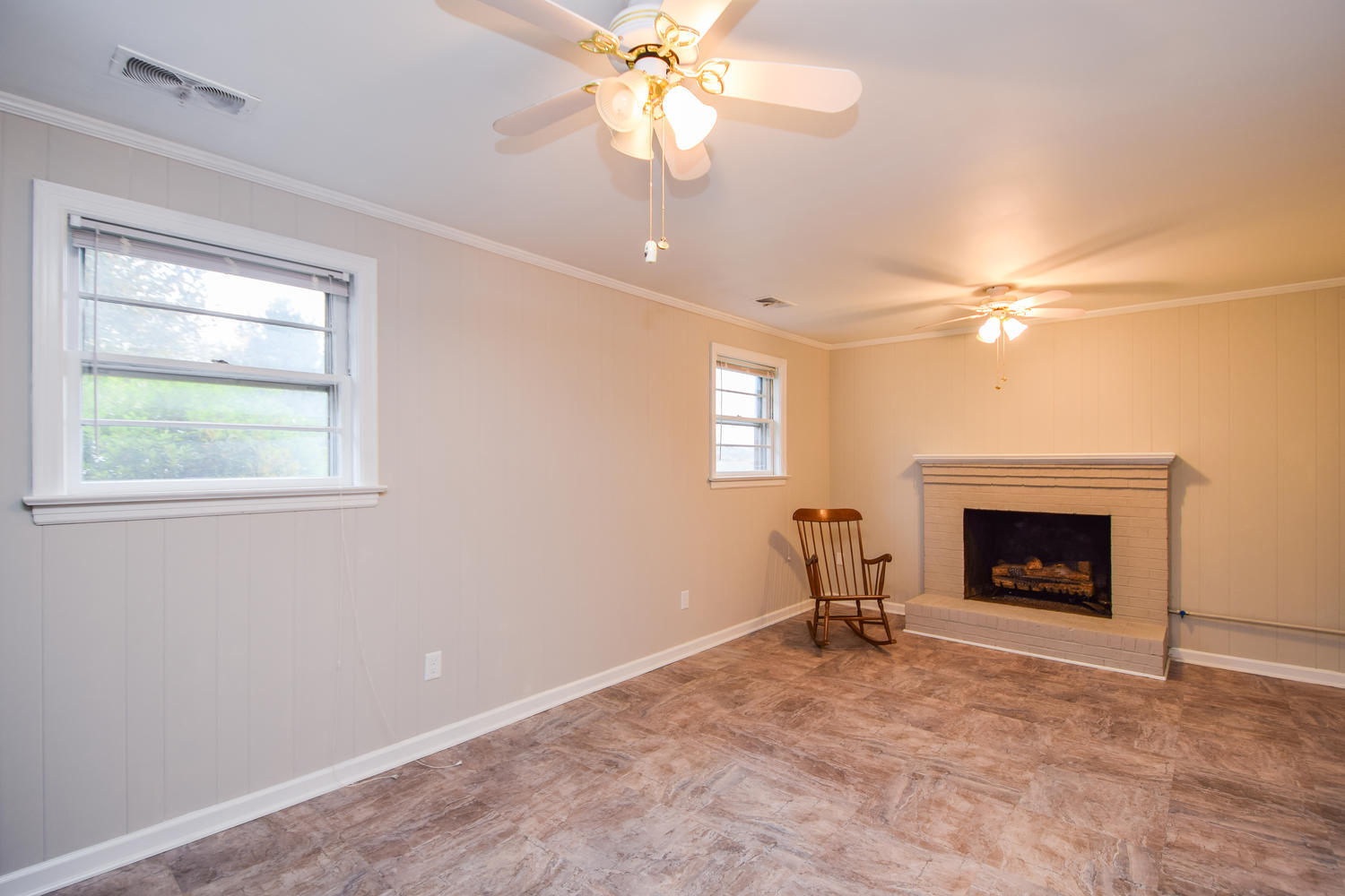 600 Olney Road Vinton, VA 24179 - Photo 14 of 28 600 Olney Rd Vinton VA 24179-large-014-1