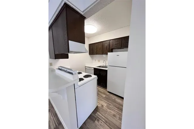 a bathroom with a toilet and a bathtub