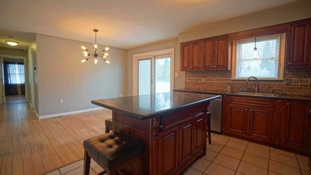 120 Paramount Street Springfield, MA 01104 - Photo 6 of 41 Gallery Image 6