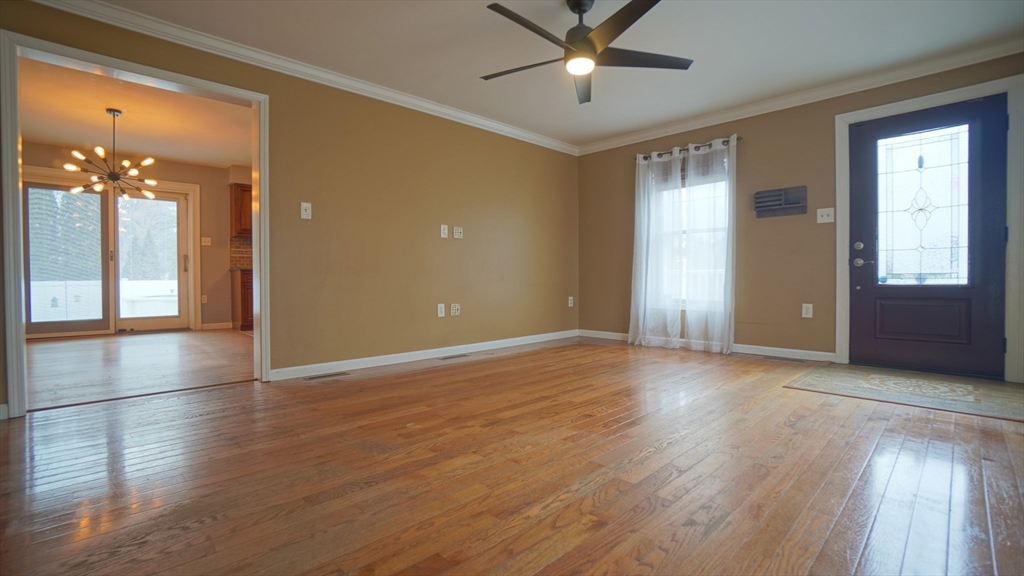 120 Paramount Street Springfield, MA 01104 - Photo 9 of 41 Gallery Image 9