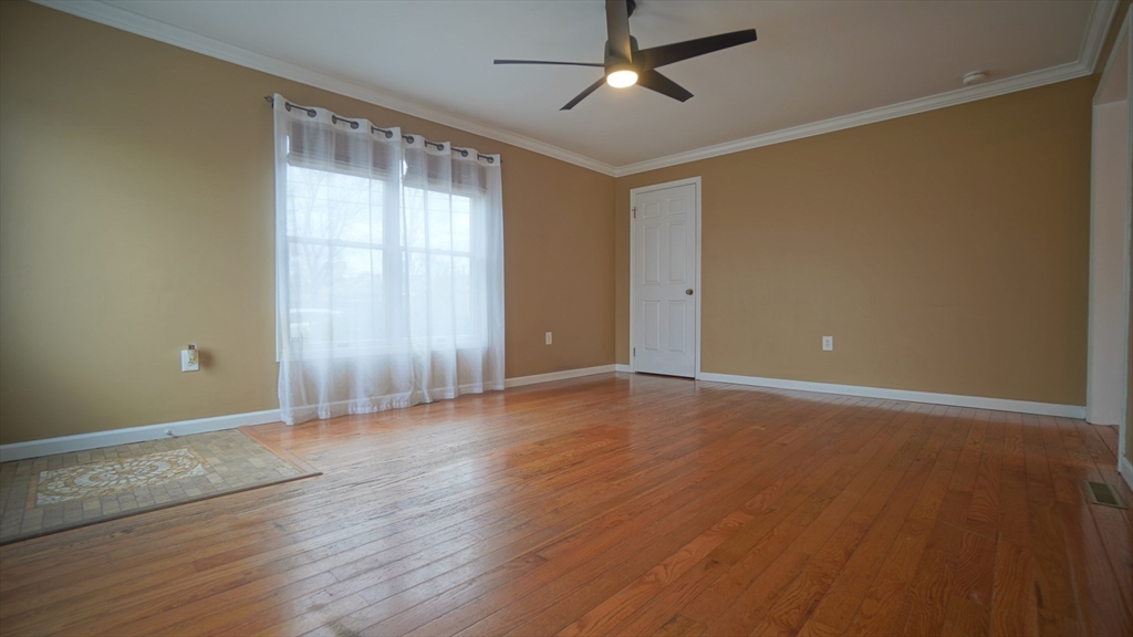 120 Paramount Street Springfield, MA 01104 - Photo 10 of 41 Gallery Image 10