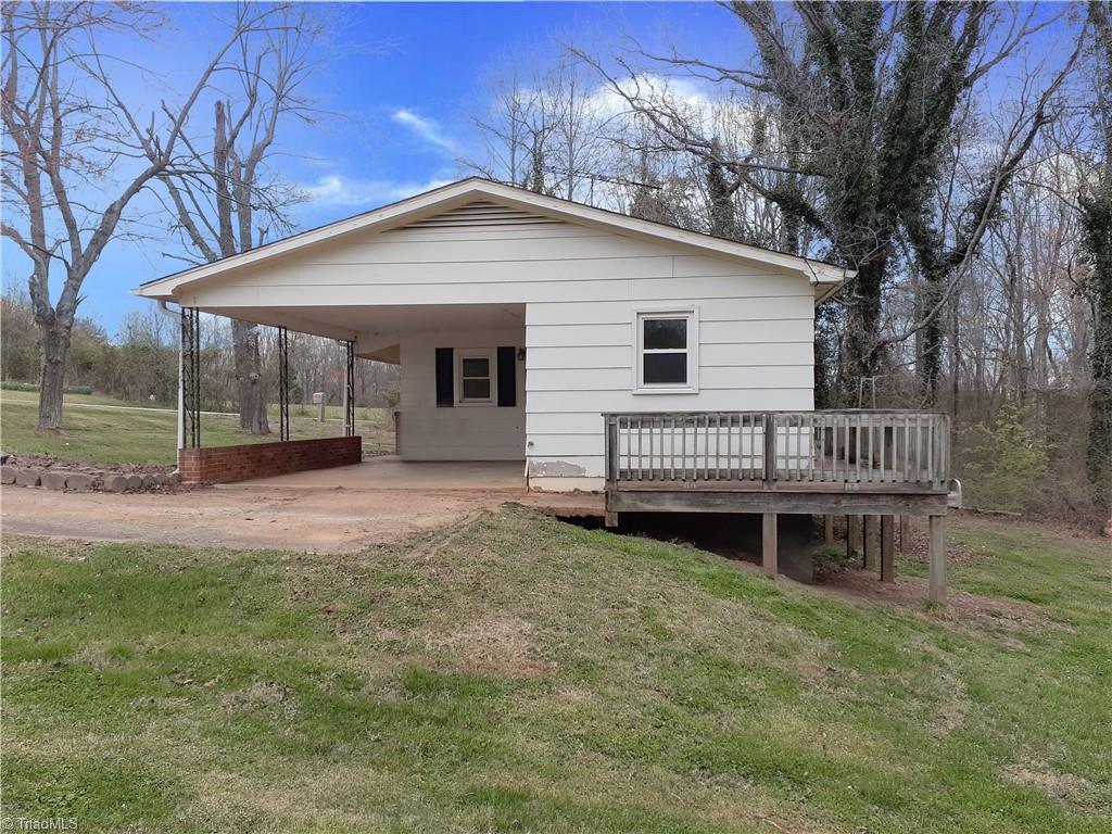 1601 Macedonia Church Road Ronda, NC 28670 - Photo 4 of 20 Gallery Image 4