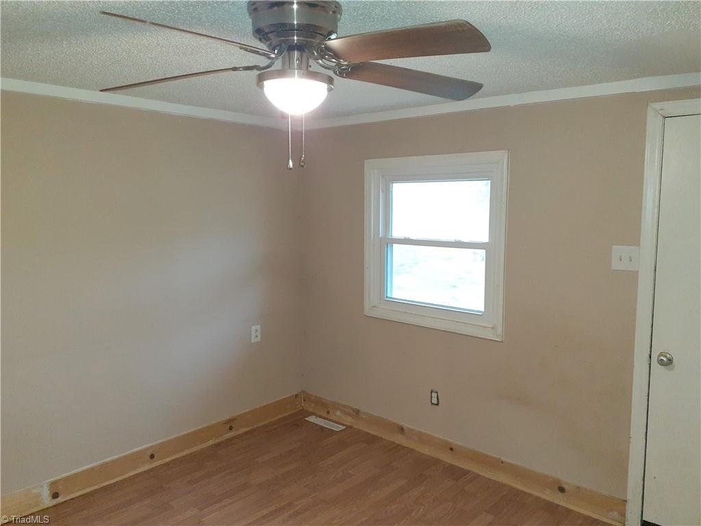 1601 Macedonia Church Road Ronda, NC 28670 - Photo 5 of 20 Gallery Image 5