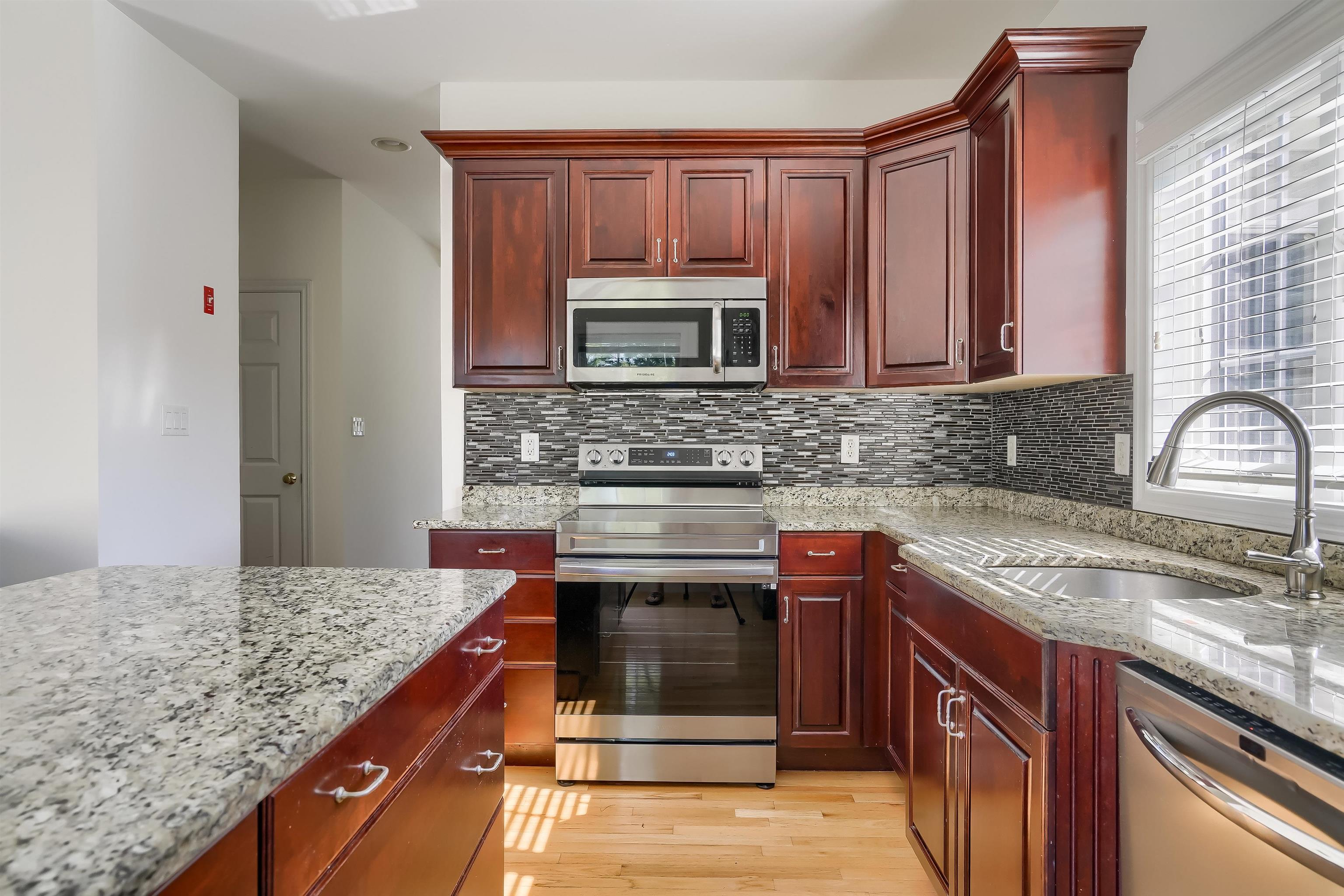 106 Mountain Village Road Windham, NH 03087 - Photo 4 of 26 Gallery Image 4
