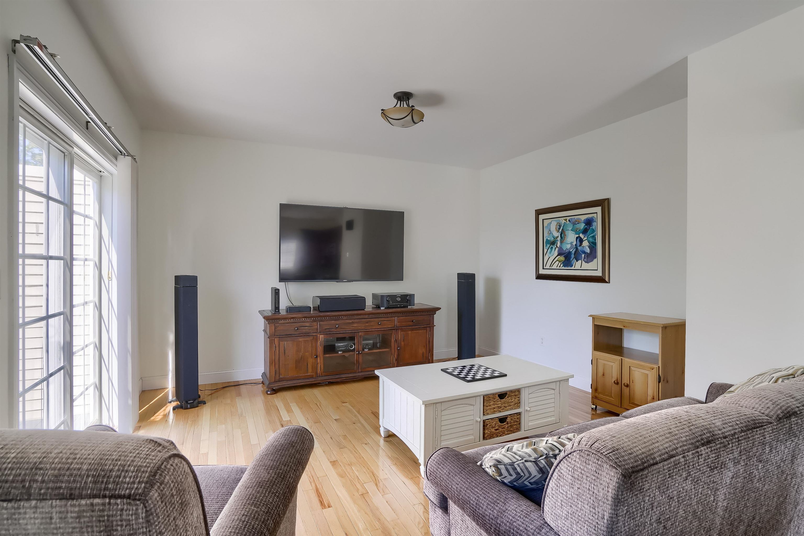 106 Mountain Village Road Windham, NH 03087 - Photo 7 of 26 Gallery Image 7