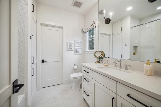 $20,000 | 3214 Westheimer Road, Houston, TX 77098