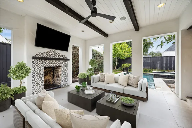 $20,000 | 3214 Westheimer Road, Houston, TX 77098