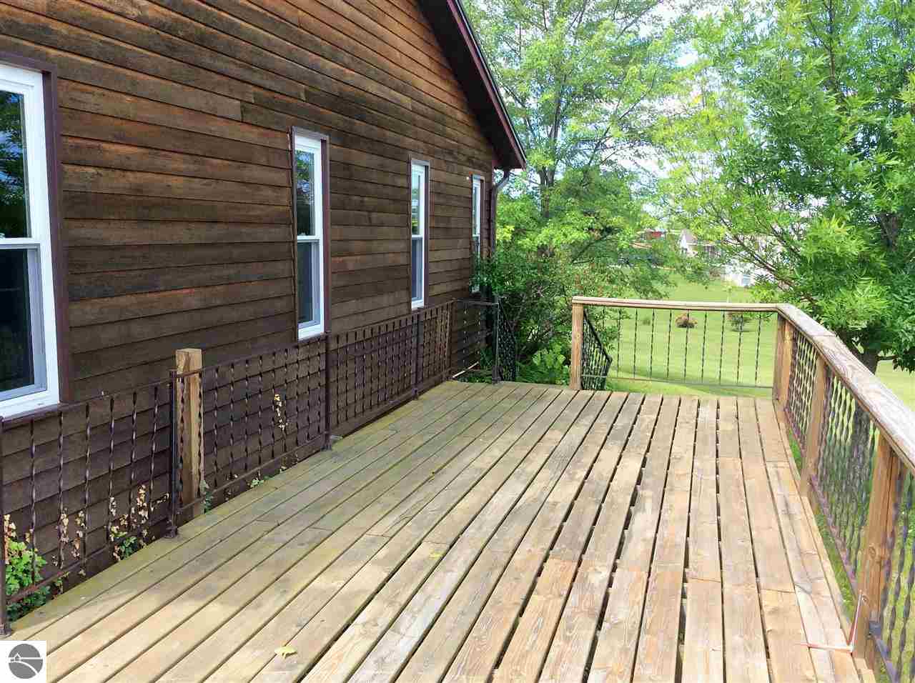 4818 Hilltop Road Grawn, MI 49637 - Photo 34 of 37 1787206-33.JPG