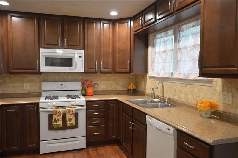 1203 Mission Road Latrobe, PA 15650 - Photo 4 of 18 Gallery Image 4