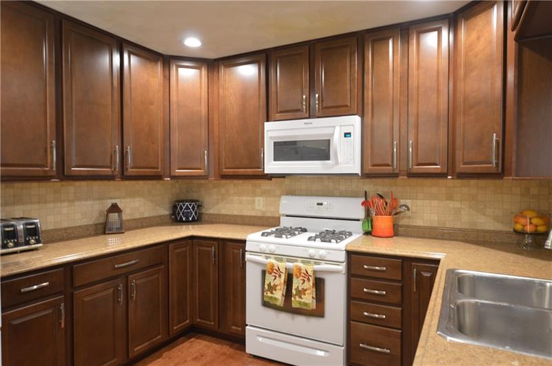 1203 Mission Road Latrobe, PA 15650 - Photo 5 of 18 Gallery Image 5