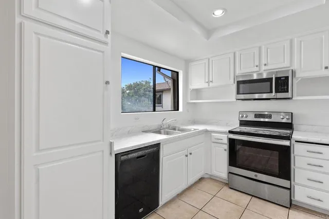 $465,000 | 3458 Los Mochis Way, Oceanside, CA 92056