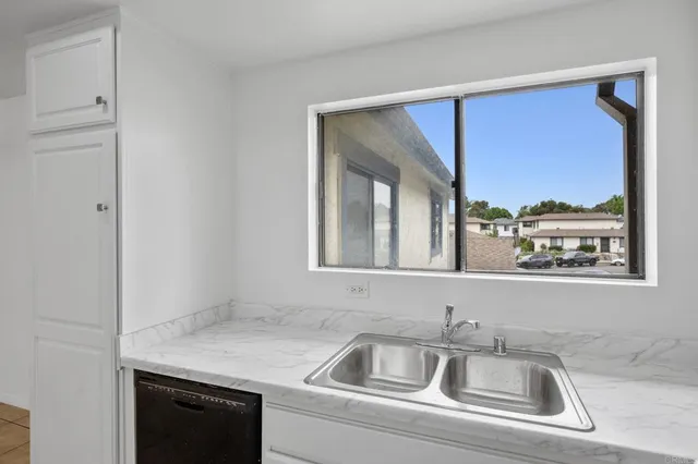 $465,000 | 3458 Los Mochis Way, Oceanside, CA 92056