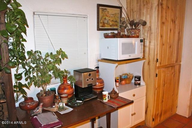 3575 Quail Run Overgaard, AZ 85933 - Photo 5 of 16 Living3