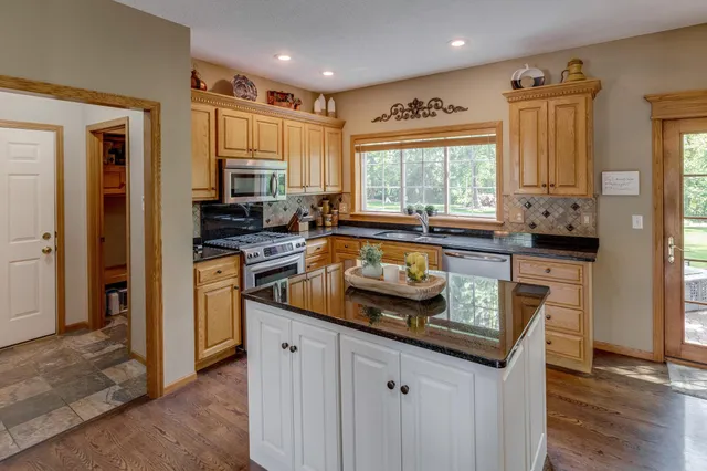 $545,000 | 712 Falcon Court, Sartell, MN 56377