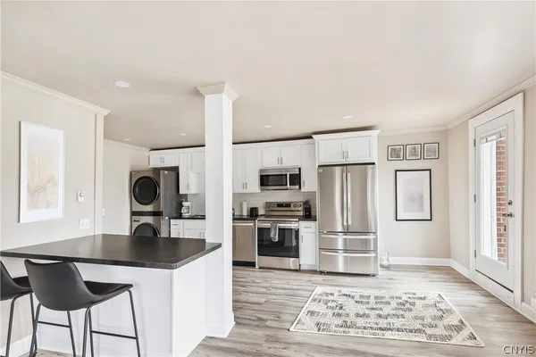 $2,700 | 40 Lakeview Circle, Unit 1, Skaneateles, NY 13152