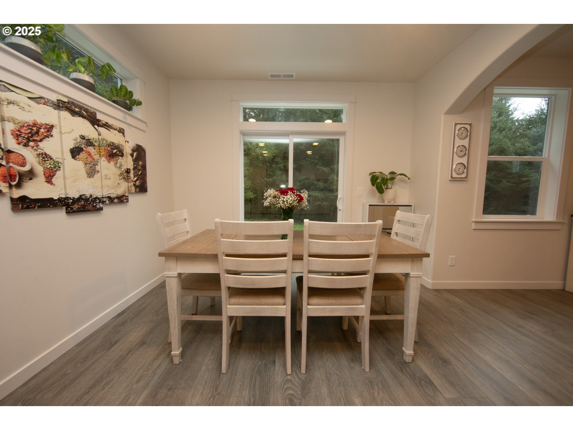 83606 Clear Lake Road Florence, OR 97439 - Photo 13 of 48 Dining Area