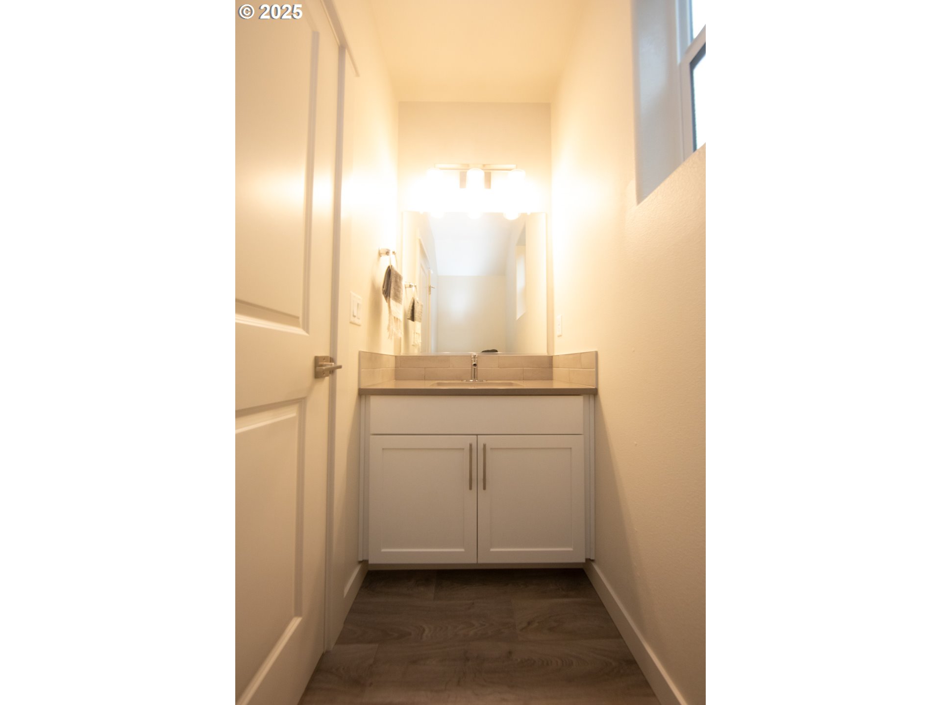 83606 Clear Lake Road Florence, OR 97439 - Photo 15 of 48 Bathroom