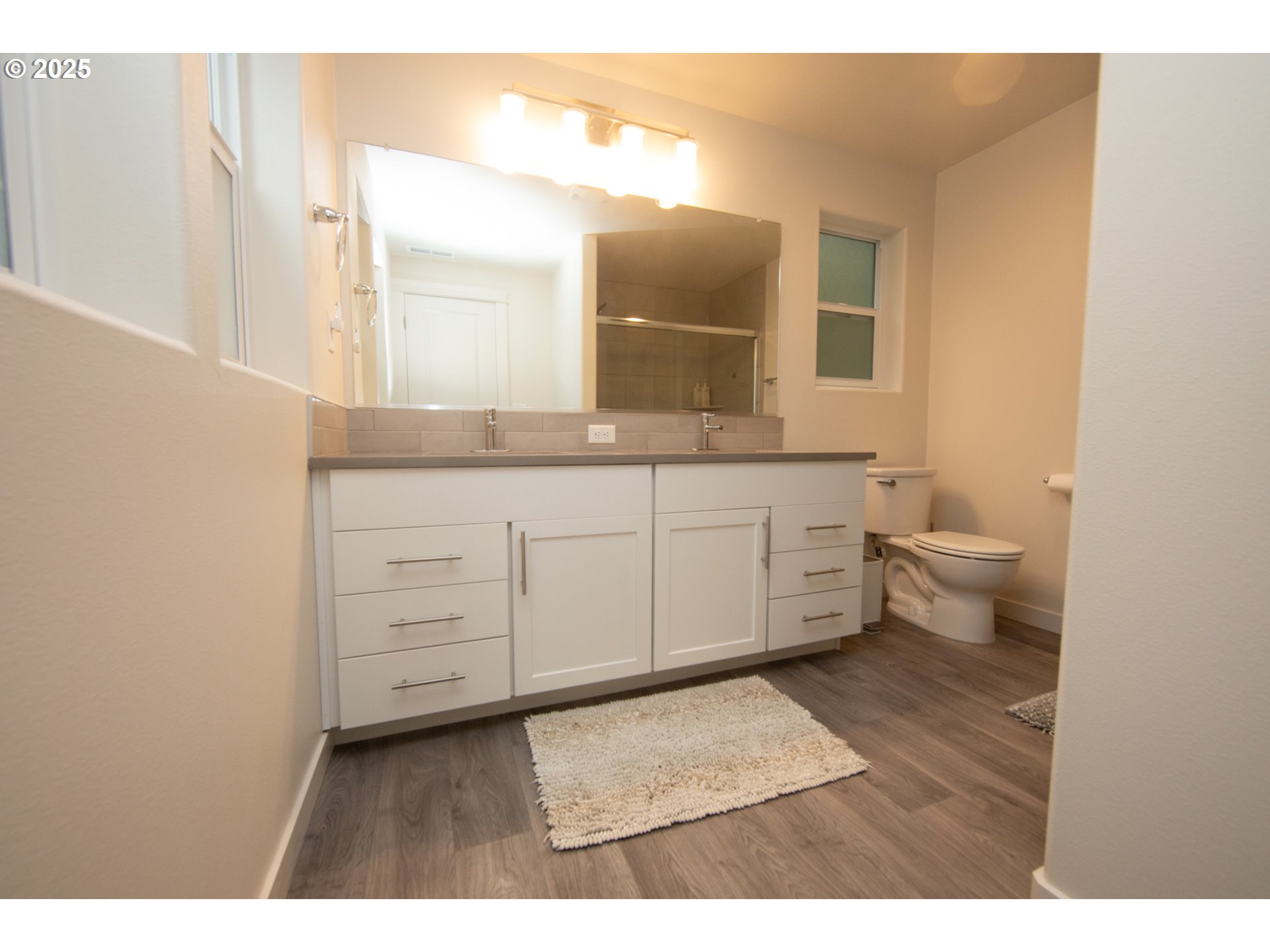 83606 Clear Lake Road Florence, OR 97439 - Photo 26 of 48 Bathroom