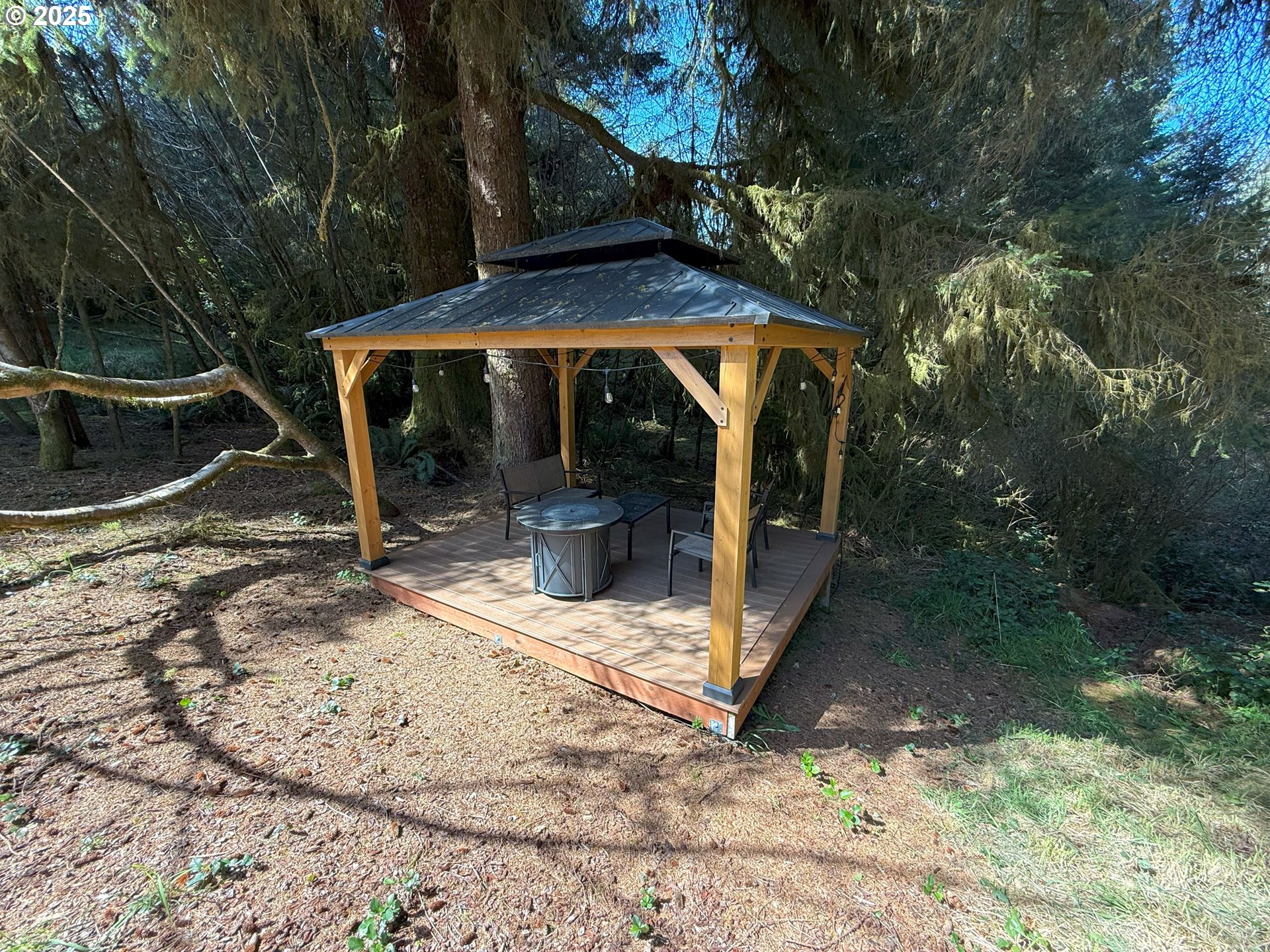 83606 Clear Lake Road Florence, OR 97439 - Photo 39 of 48 Gazebo