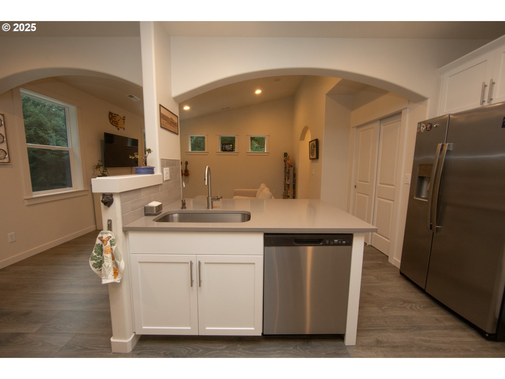 83606 Clear Lake Road Florence, OR 97439 - Photo 10 of 48 Kitchen