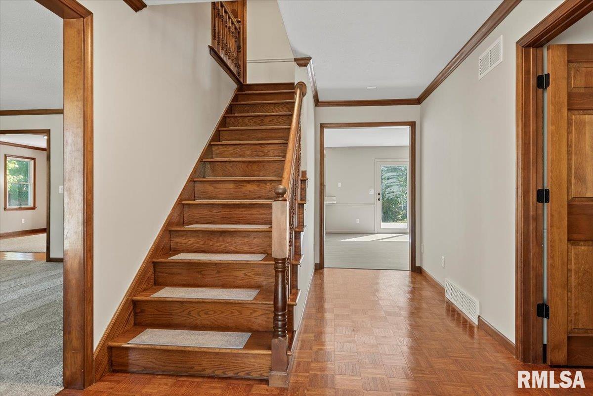 700 Country Meadows Drive Springfield, IL 62702 - Photo 6 of 53