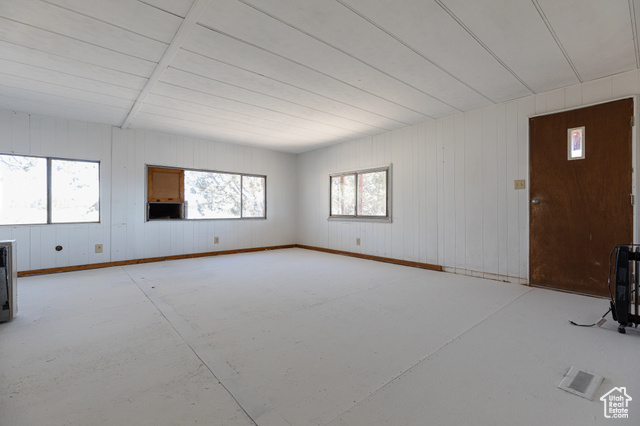 6026 East Zion Road Kanab, UT 84741 - Photo 11 of 27 View of living room