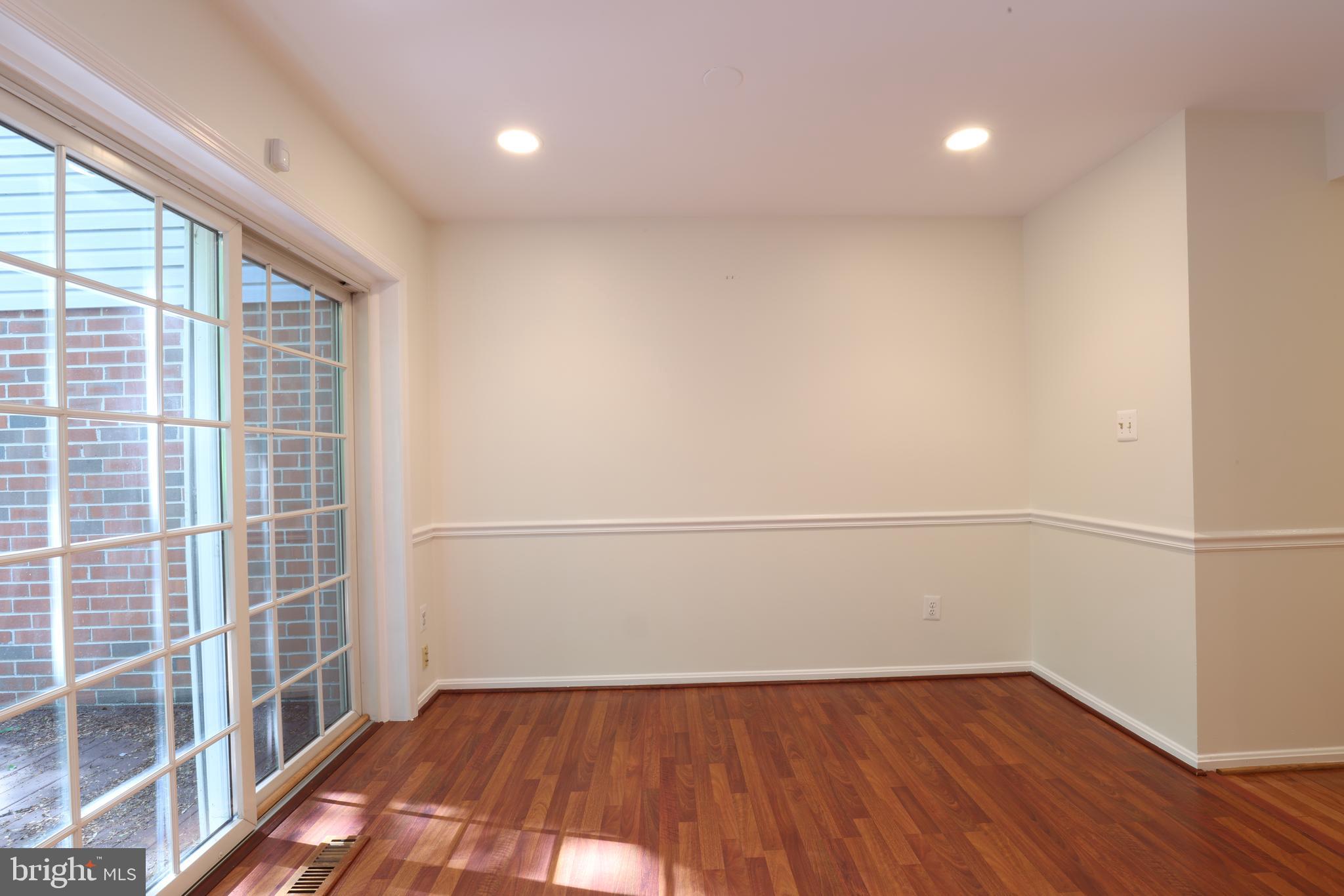 2184 Pond View Court Reston, VA 20191 - Photo 15 of 34