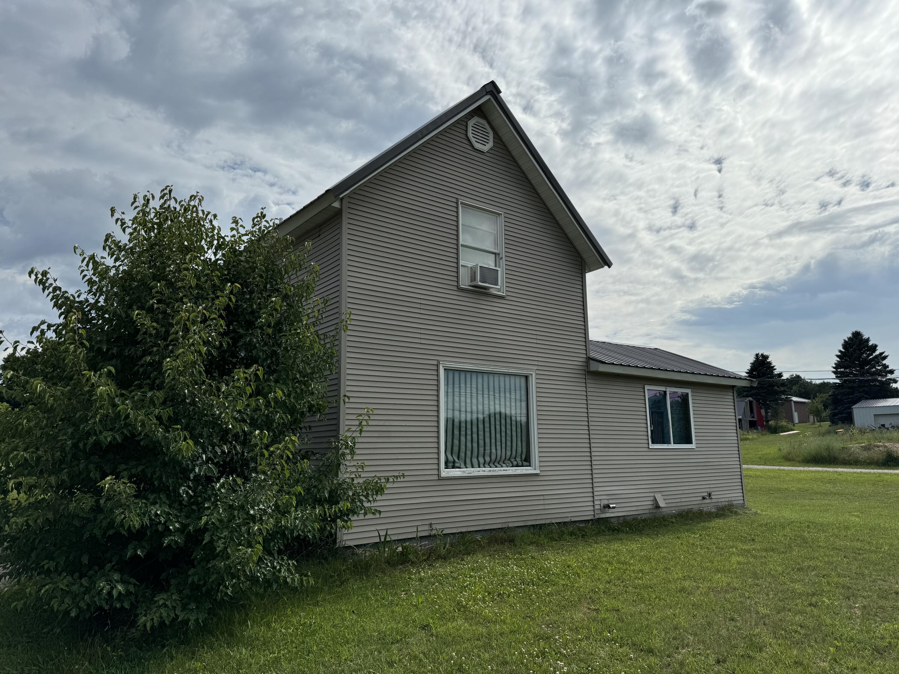763 Intertown Road Petoskey, MI 49770 - Photo 8 of 8 IMG_4585