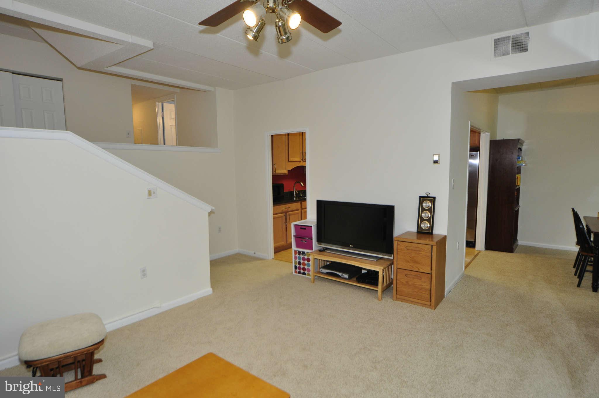 2102 Green Watch Way, Unit 200 Reston, VA 20191 - Photo 7 of 19 Living Room