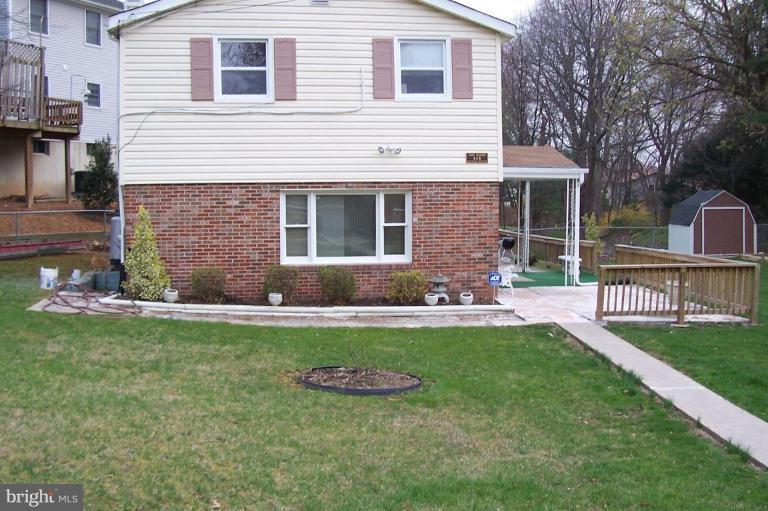 114 Harmony Hall Road Gaithersburg, MD 20877 - Photo 1 of 11 Exterior (Main)