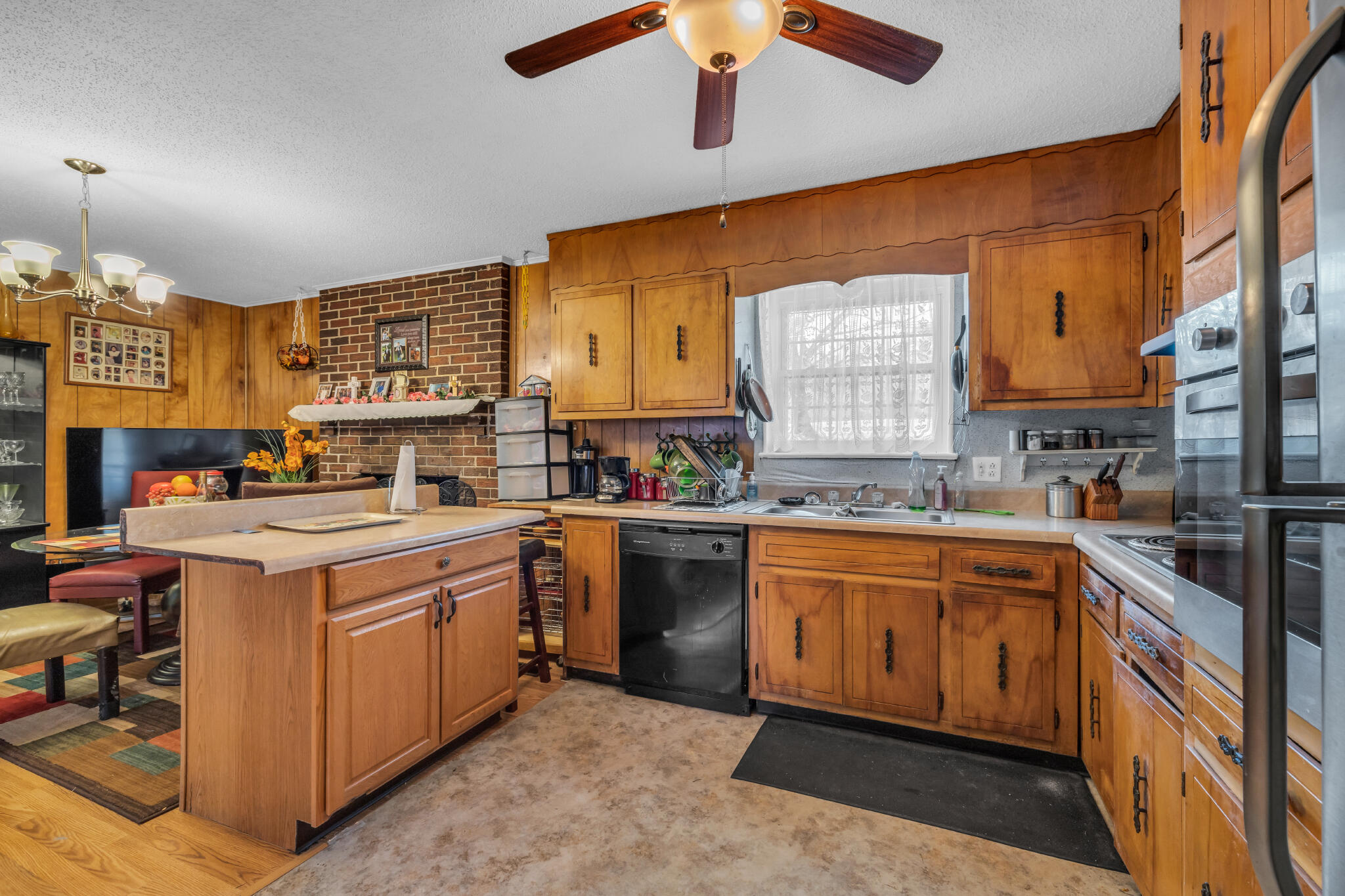 1714 Spradling Road Soddy Daisy, TN 37379 - Photo 2 of 21 4A8A1741