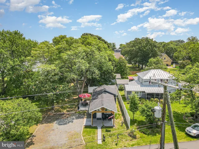 $2,000 | 530 Monroe Bay Avenue, Colonial Beach, VA 22443