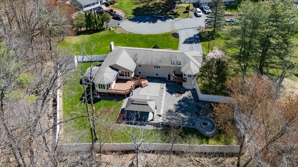 16 Cayuga Road Tewksbury, MA 01876 - Photo 4 of 42 Gallery Image 4