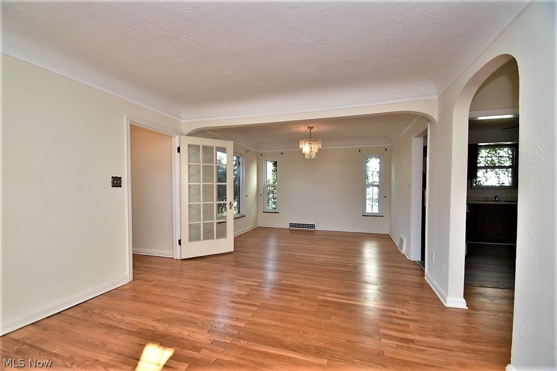 1127 Castleton Road Cleveland Heights, OH 44121 - Photo 10 of 33