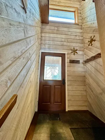 a view of walk in closet