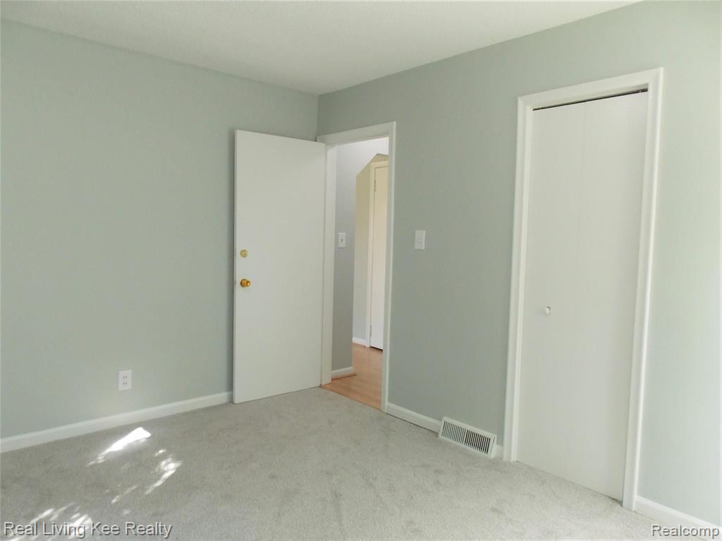 1857 Dawes Avenue Rochester Hills, MI 48307 - Photo 24 of 27