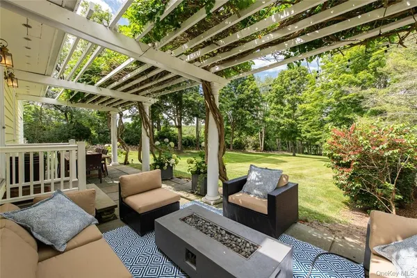 $800,000 | 247 North Mabbettsville Road, Millbrook, NY 12545